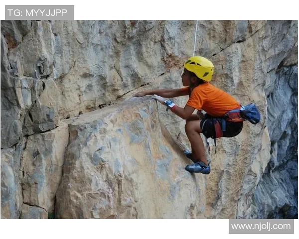 武汉攀岩队技术解析：探索攀岩运动的技巧与训练方法